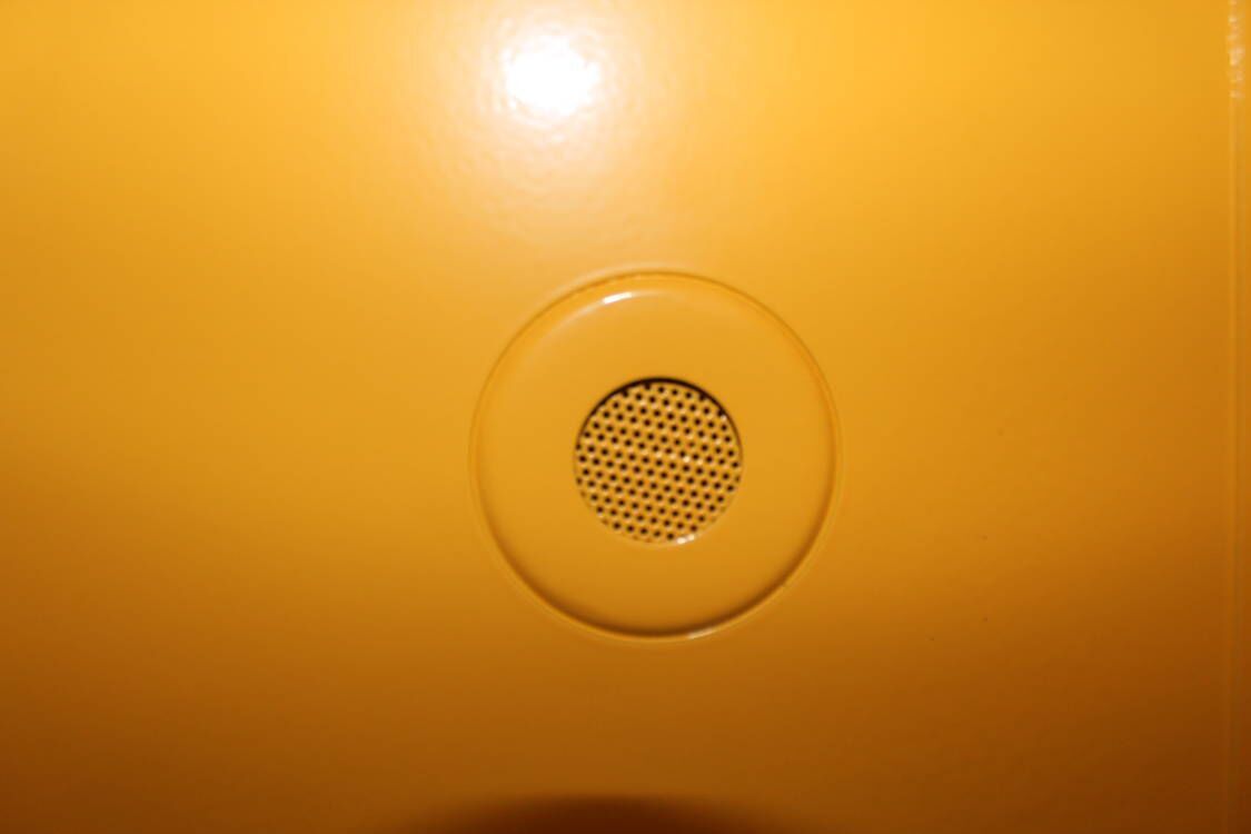 최신 회사 블로그 What Is an Exhaust Connection on a Safety Cabinet?